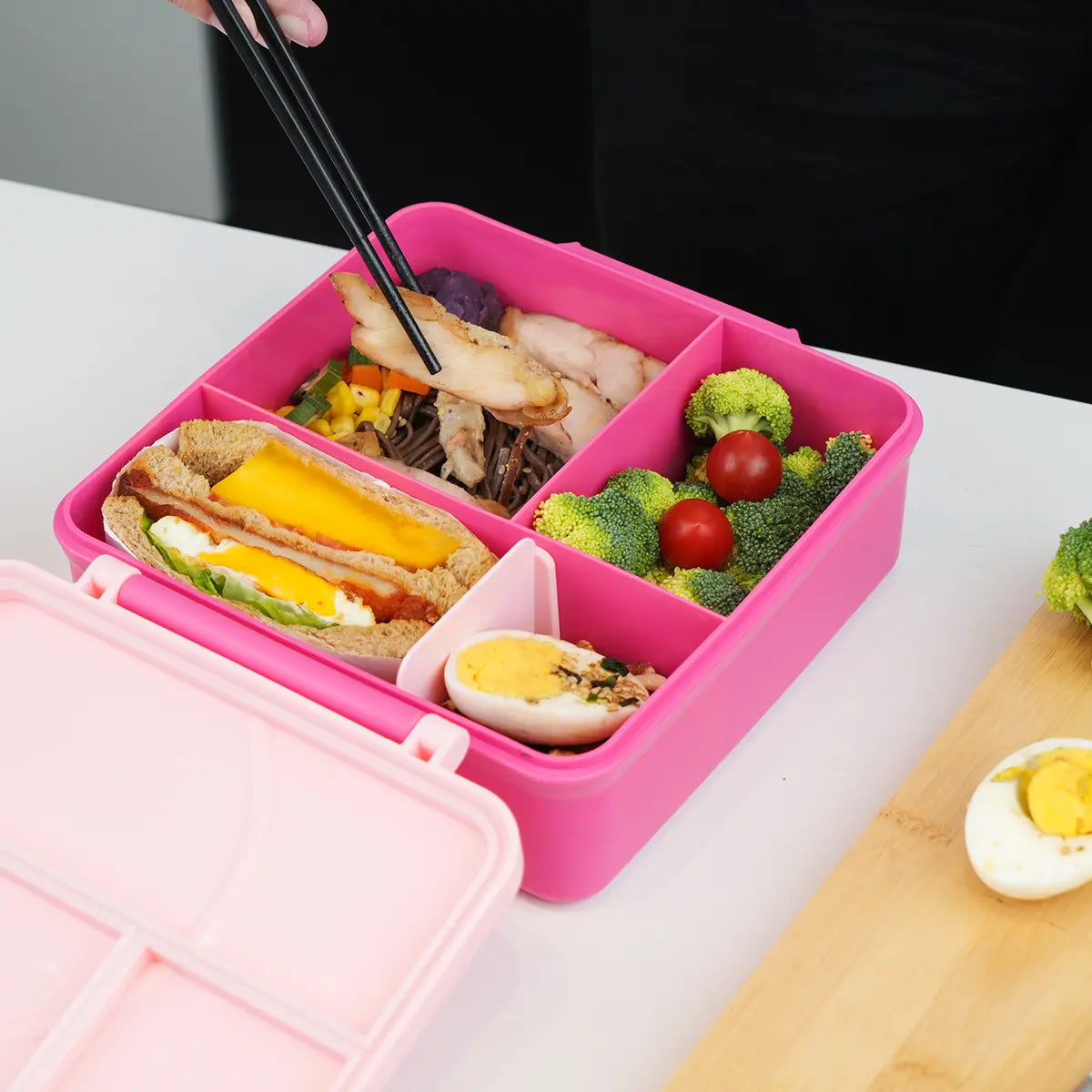 Sturdy Lightweight Airtight ThermalInsulation Bento Lunch Box - 4 Compartments